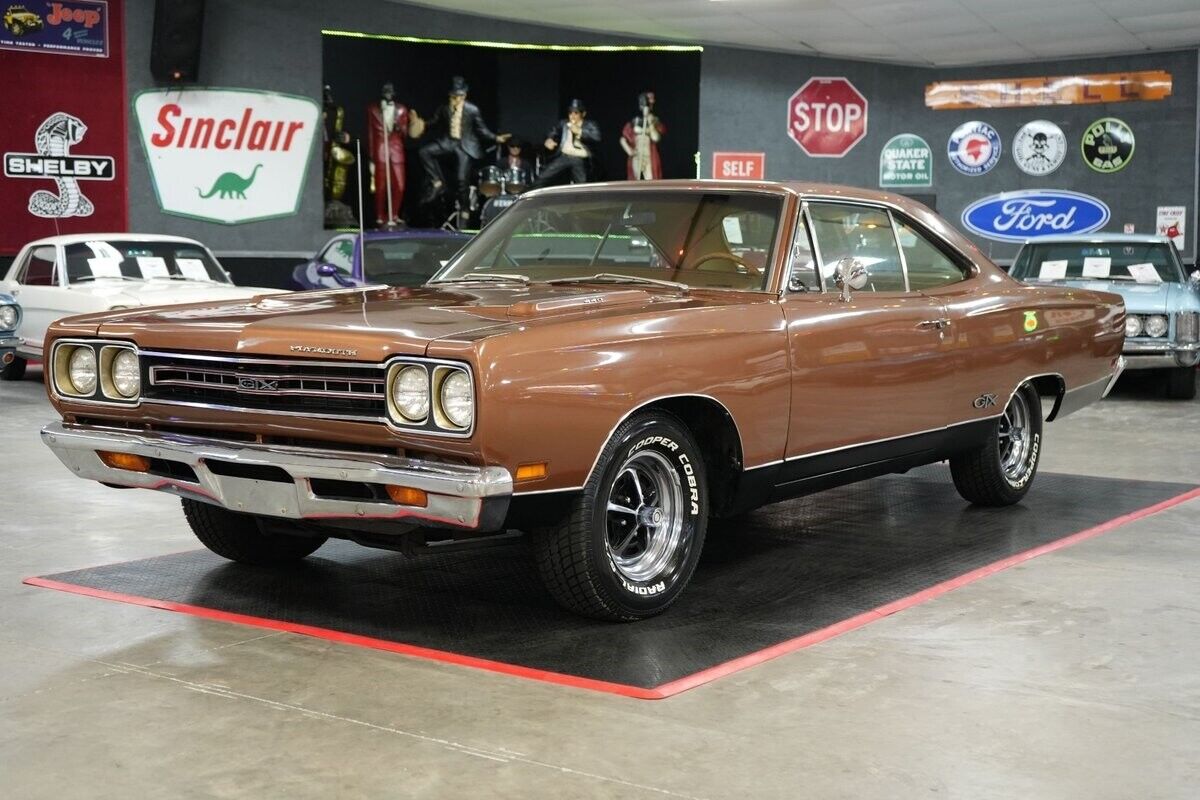 Plymouth-GTX-Coupe-1969-18