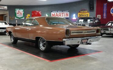 Plymouth-GTX-Coupe-1969-20