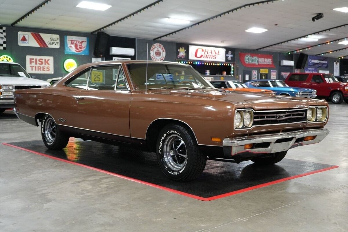 Plymouth-GTX-Coupe-1969-24