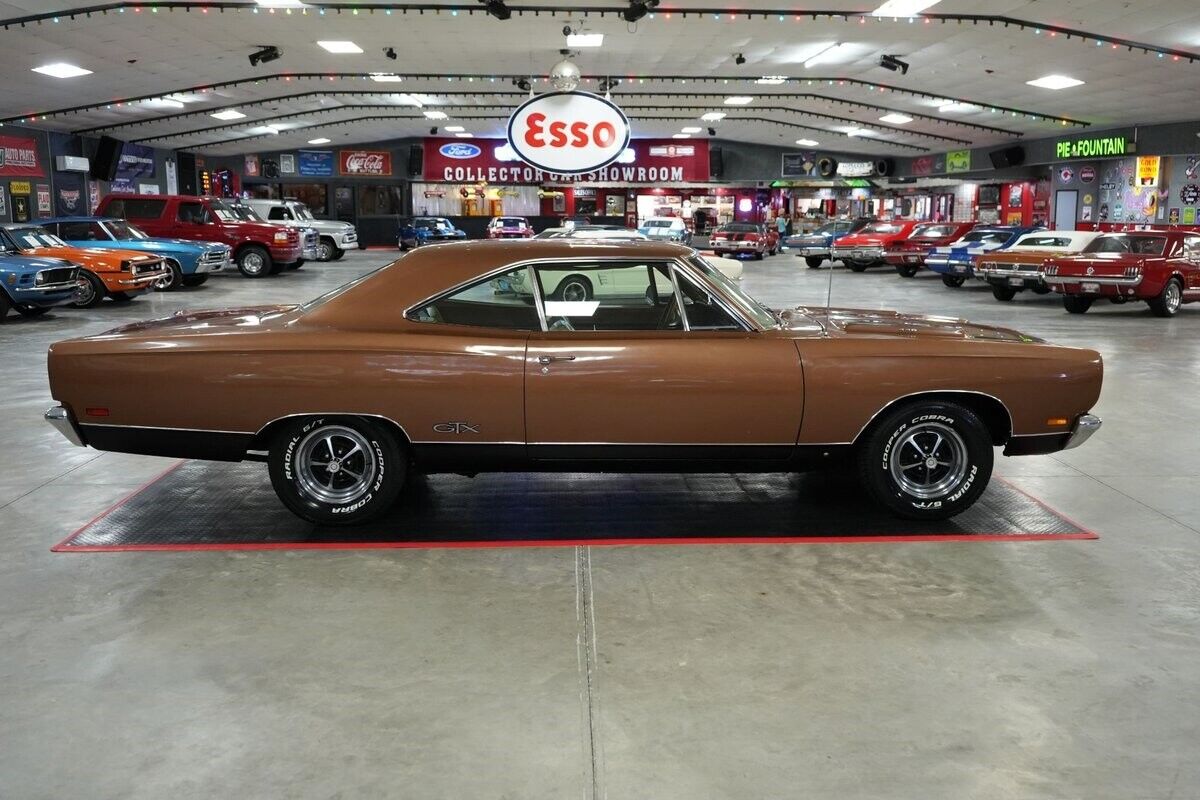 Plymouth-GTX-Coupe-1969-6