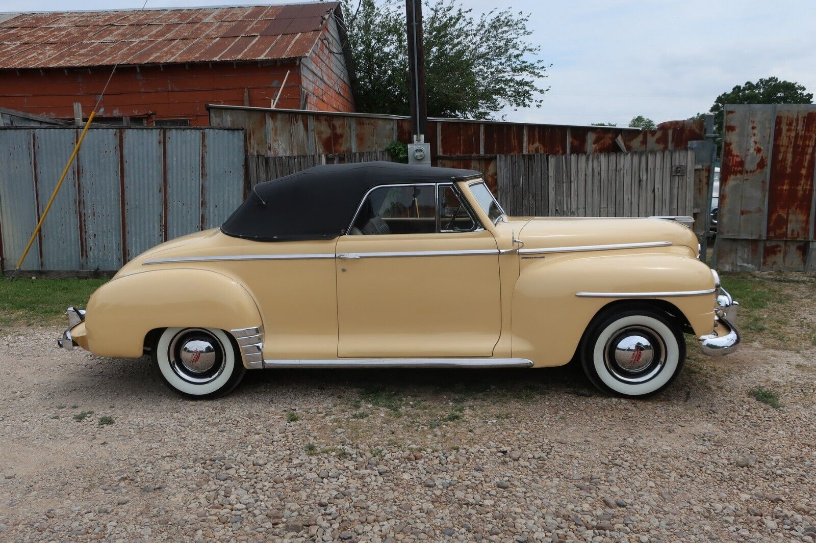 Plymouth-P15-Special-Deluxe-Cabriolet-1948-3