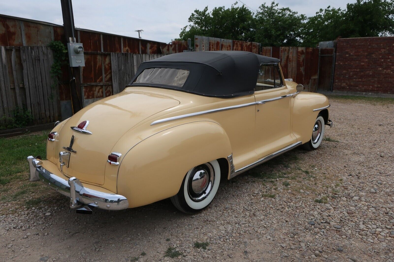 Plymouth-P15-Special-Deluxe-Cabriolet-1948-4