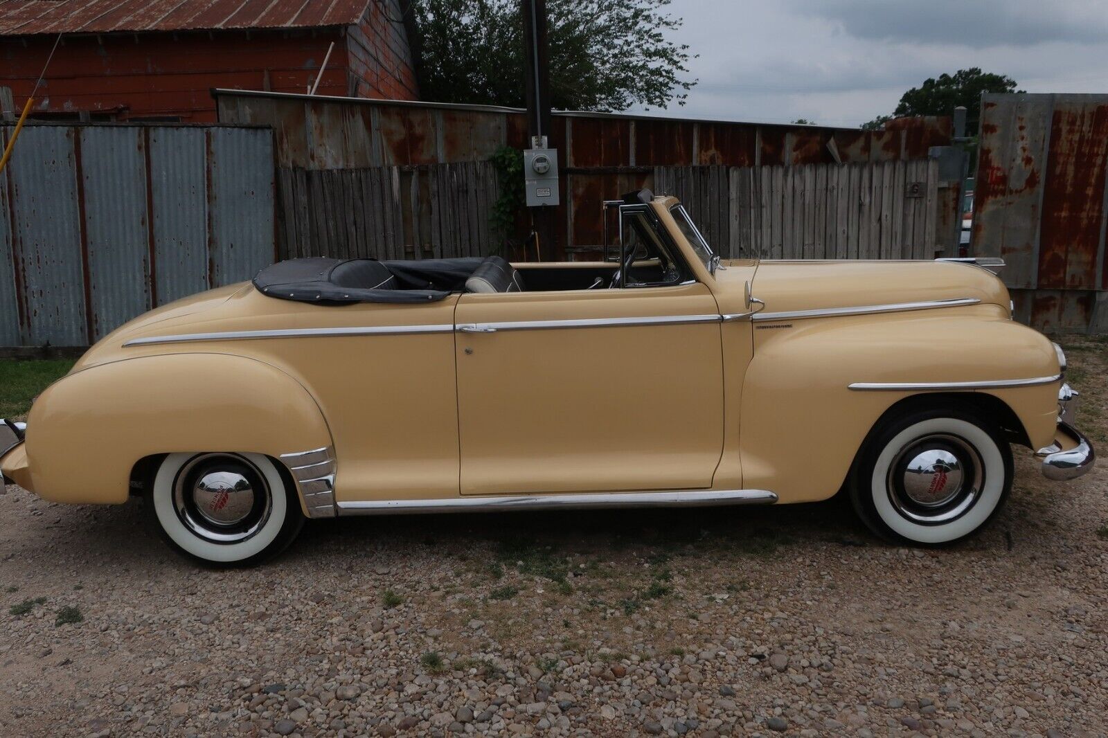 Plymouth-P15-Special-Deluxe-Cabriolet-1948-6