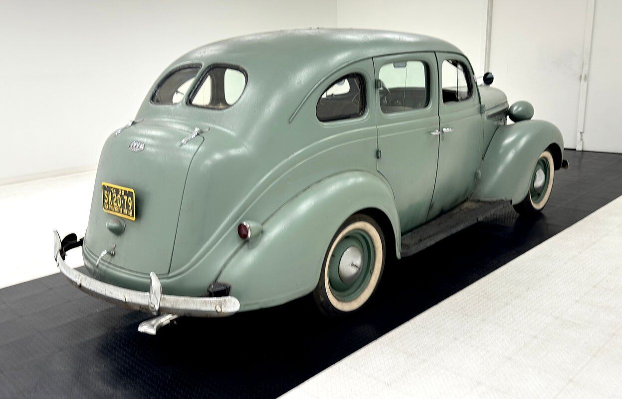 Plymouth-P6-Berline-1938-4