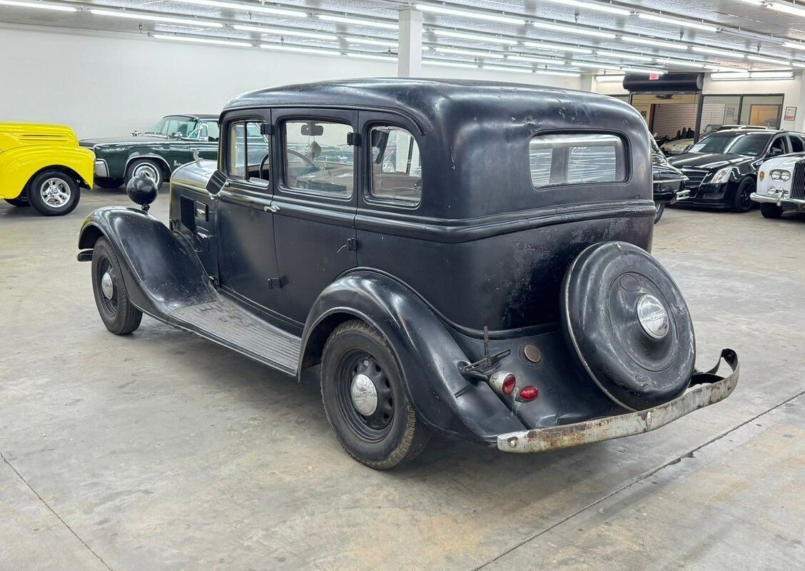 Plymouth-PE-Deluxe-Berline-1934-2