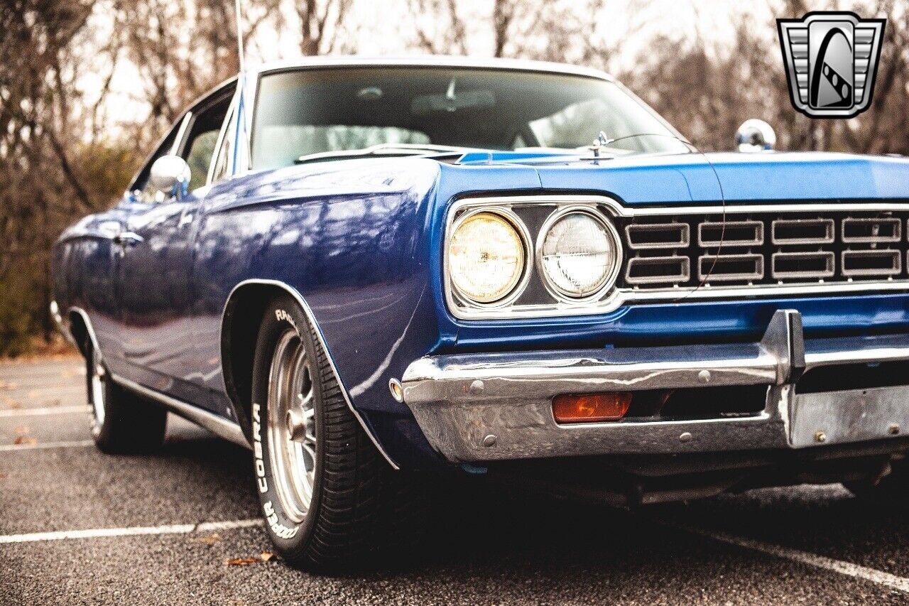 Plymouth-Road-Runner-1968-11