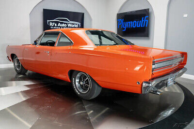 Plymouth-Road-Runner-1968-20