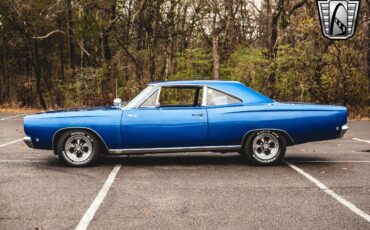 Plymouth-Road-Runner-1968-3