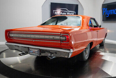 Plymouth-Road-Runner-1968-5