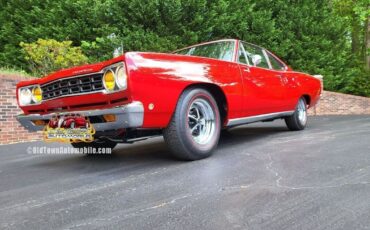 Plymouth-Road-Runner-1968-6