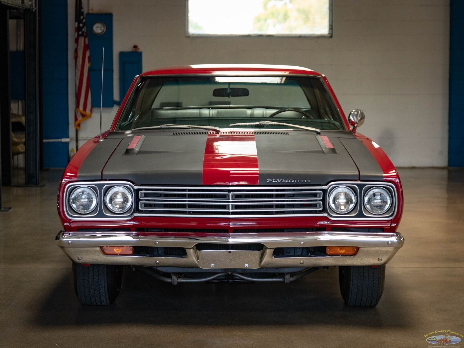 Plymouth-Road-Runner-1969-12