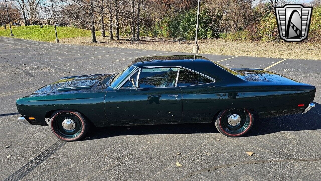 Plymouth-Road-Runner-1969-3