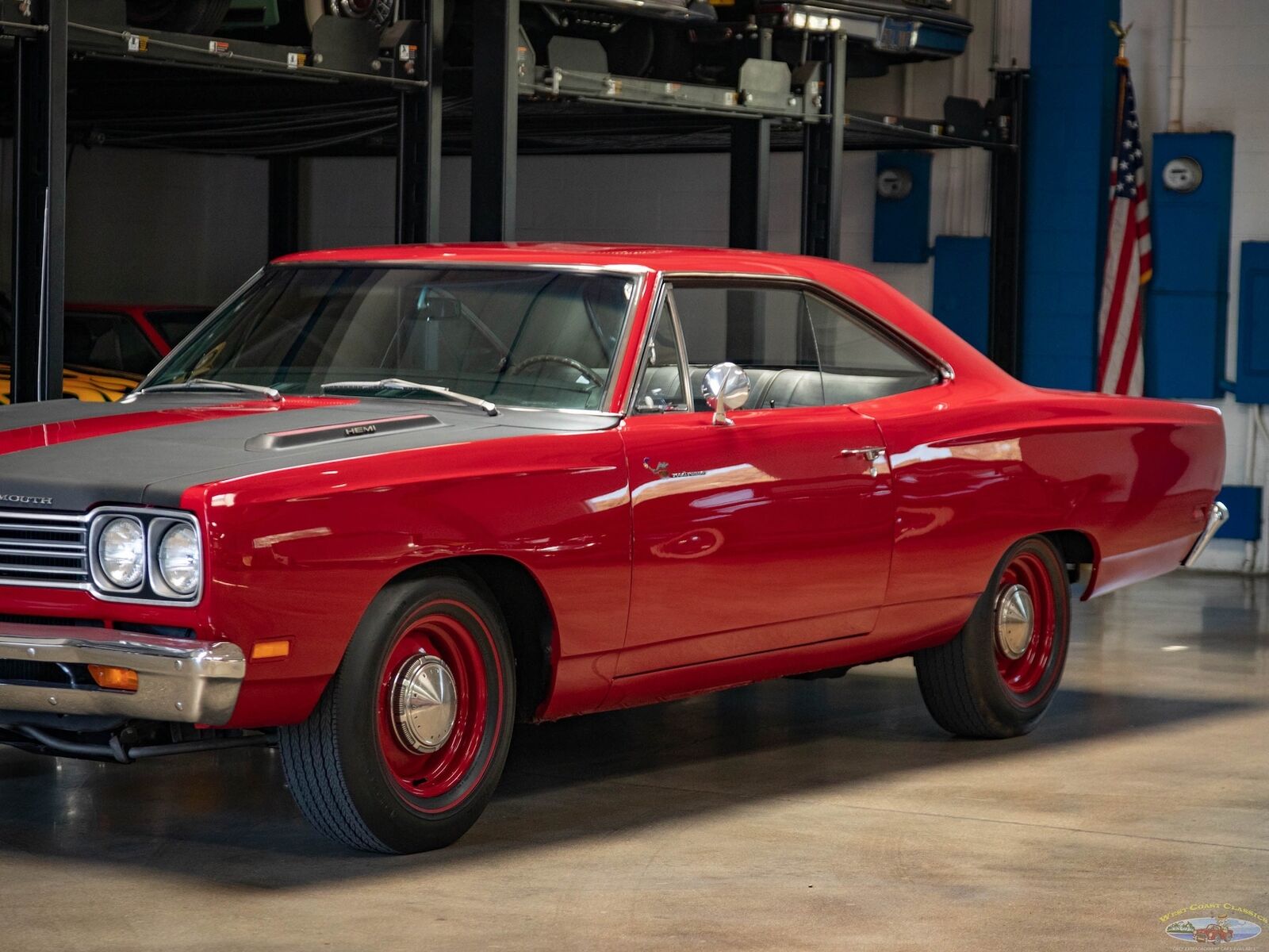 Plymouth-Road-Runner-1969-8