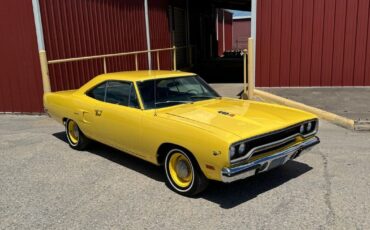 Plymouth-Road-Runner-1970-1