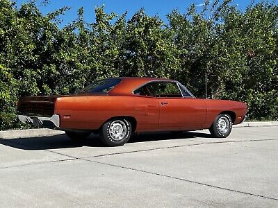 Plymouth-Road-Runner-1970-10