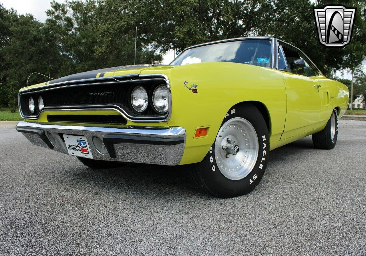 Plymouth-Road-Runner-1970-11