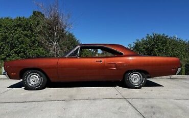 Plymouth-Road-Runner-1970-2