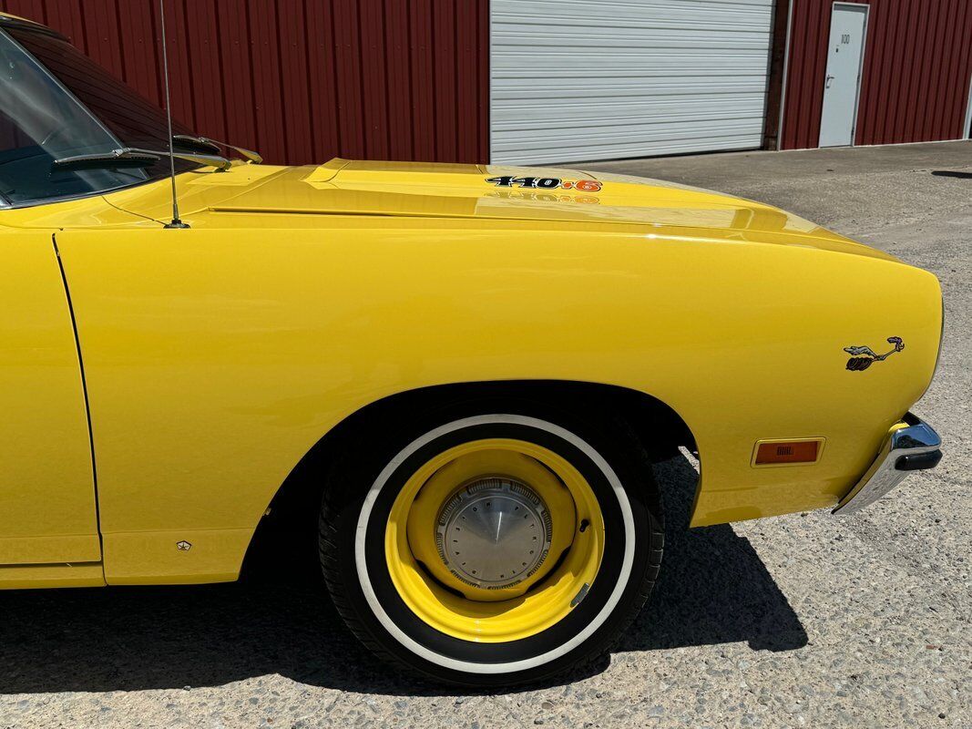 Plymouth-Road-Runner-1970-25