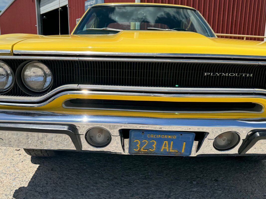 Plymouth-Road-Runner-1970-35