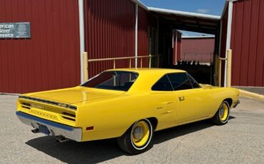 Plymouth-Road-Runner-1970-4