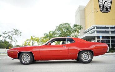 Plymouth-Road-Runner-1972-3