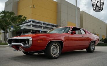 Plymouth-Road-Runner-1972-4