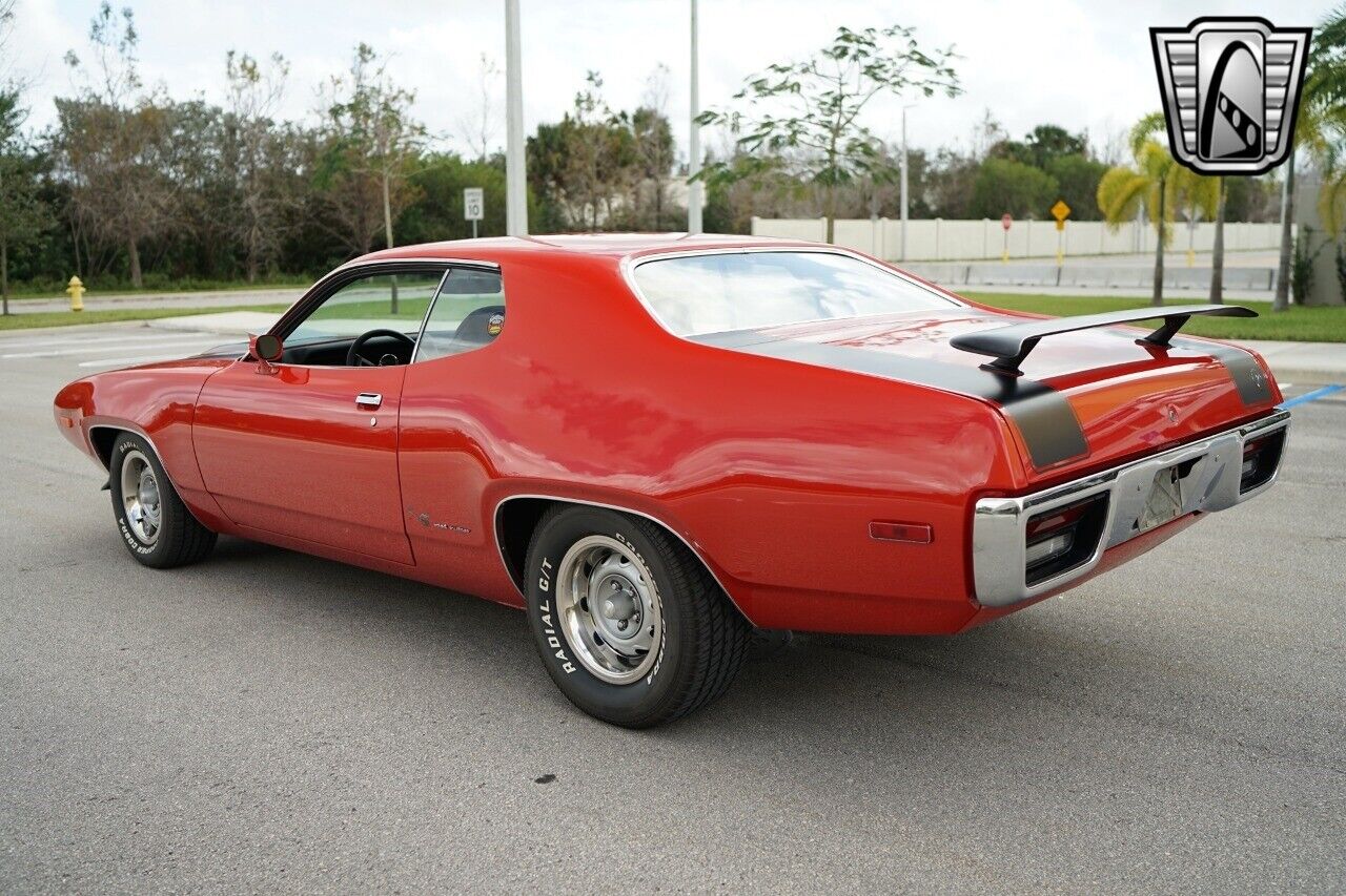 Plymouth-Road-Runner-1972-5