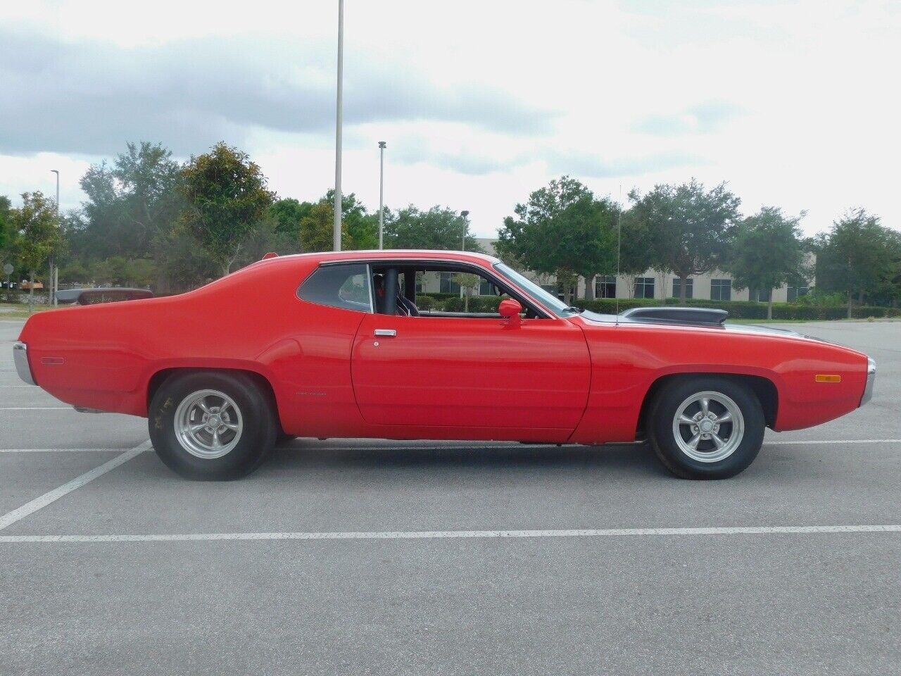 Plymouth-Road-Runner-1972-8