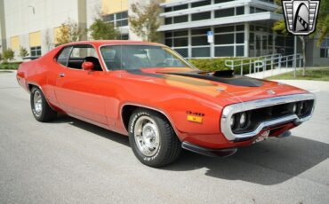 Plymouth-Road-Runner-1972-9