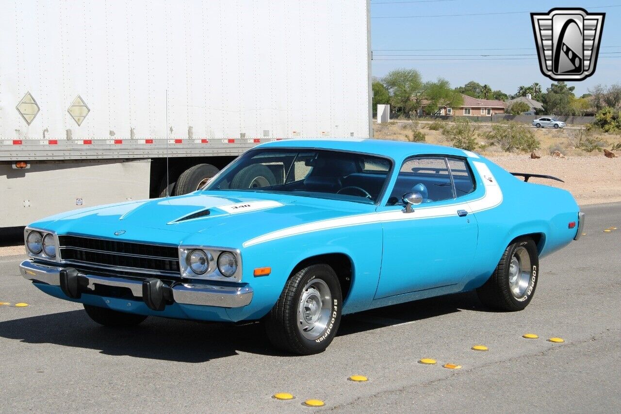 Plymouth-Road-Runner-1973-11