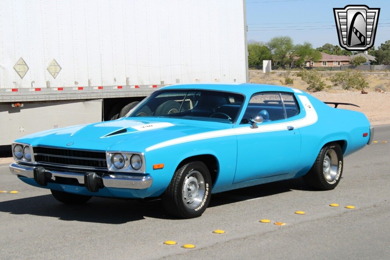 Plymouth-Road-Runner-1973-2