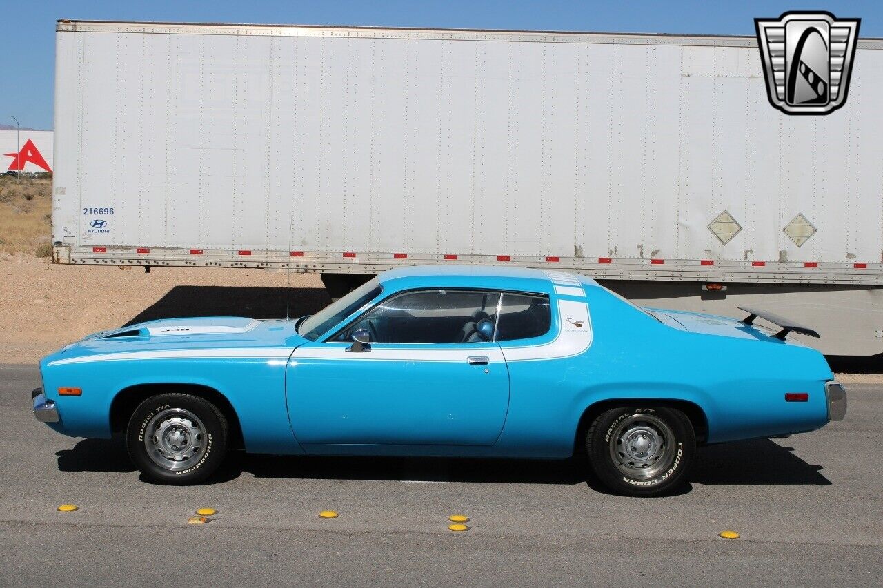 Plymouth-Road-Runner-1973-5