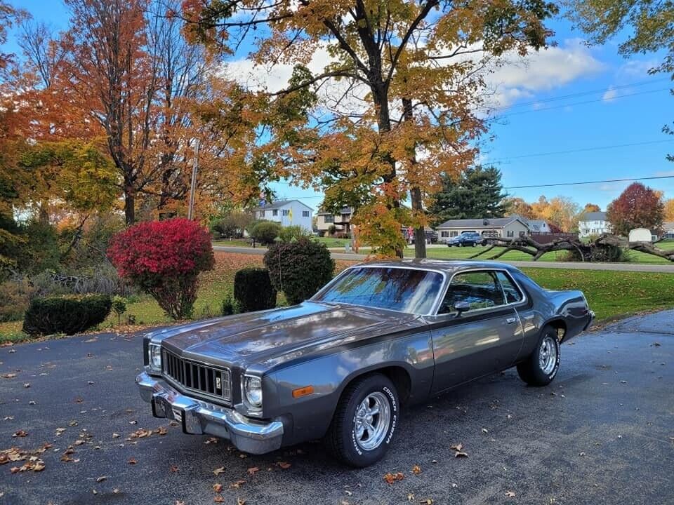 Plymouth-Road-Runner-1975-3