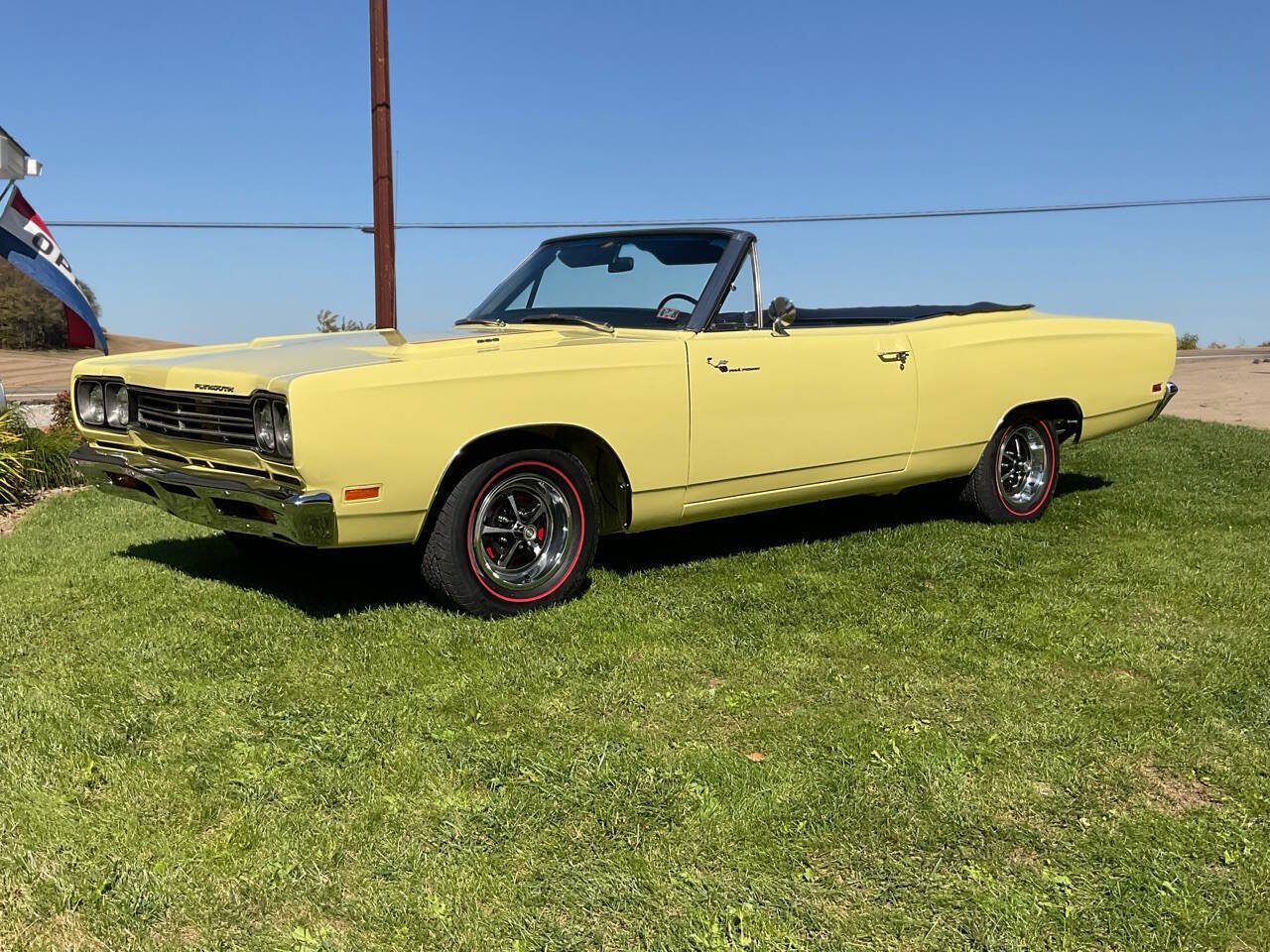 Plymouth-Road-Runner-Cabriolet-1969-1