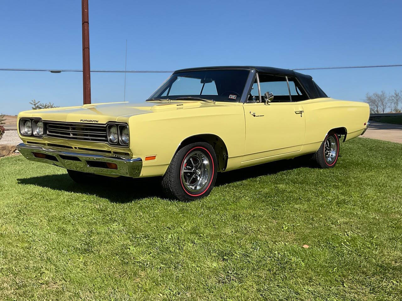 Plymouth-Road-Runner-Cabriolet-1969-2