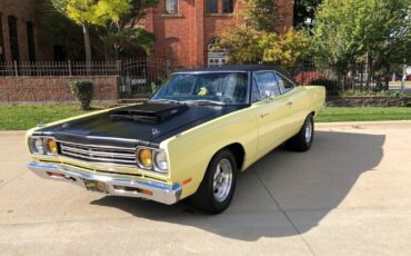 Plymouth-Road-Runner-Coupe-1969-4