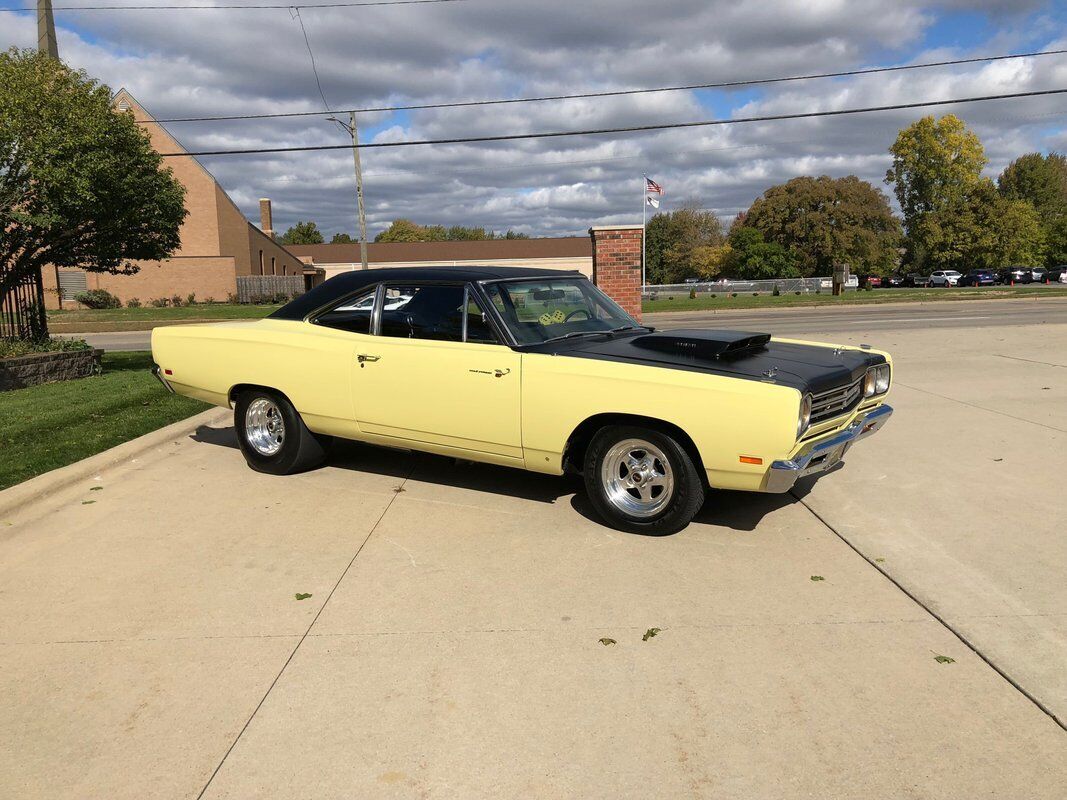 Plymouth-Road-Runner-Coupe-1969-8