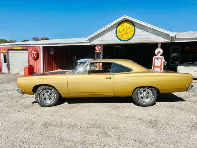 Plymouth-Road-runner-1968-2