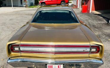 Plymouth-Road-runner-1968-5