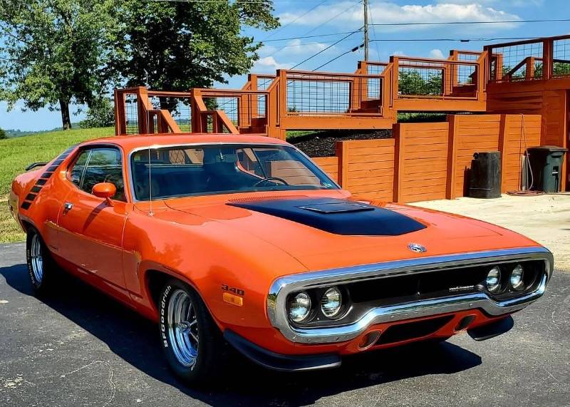 Plymouth-Road-runner-1972-14