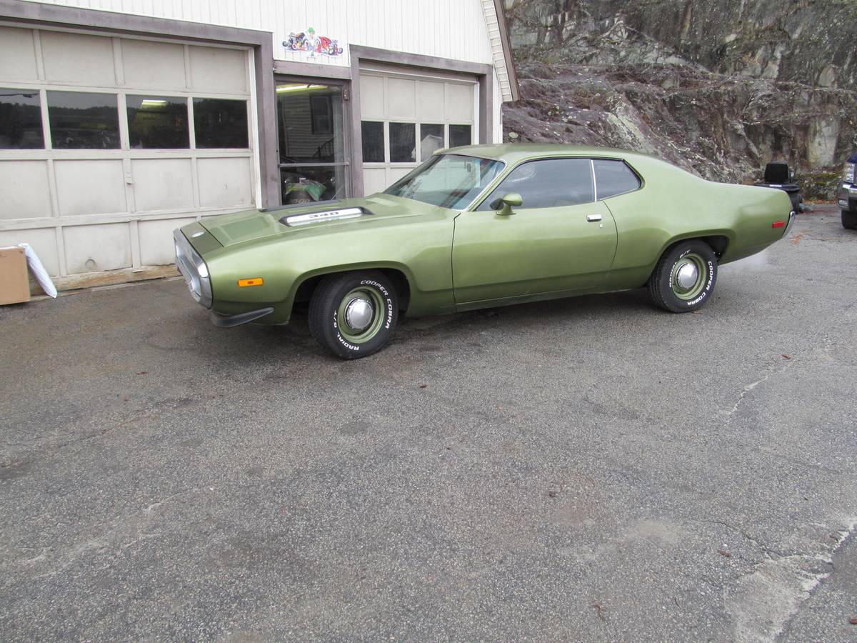 Plymouth-Road-runner-1972-6