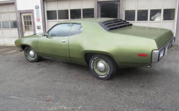 Plymouth-Road-runner-1972-7