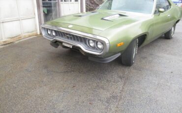 Plymouth-Road-runner-1972-8