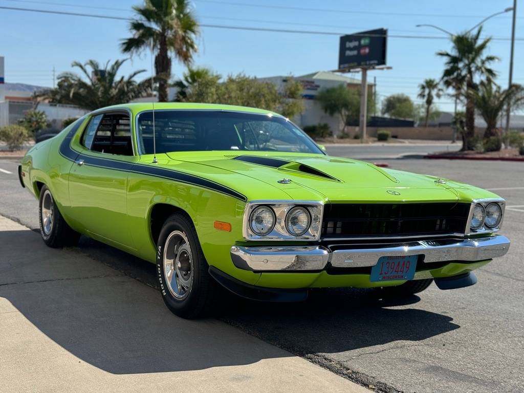 Plymouth-Road-runner-tribute-1974-4