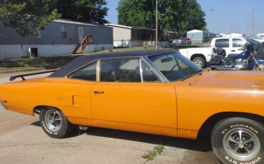 Plymouth-Roadrunner-1970-2