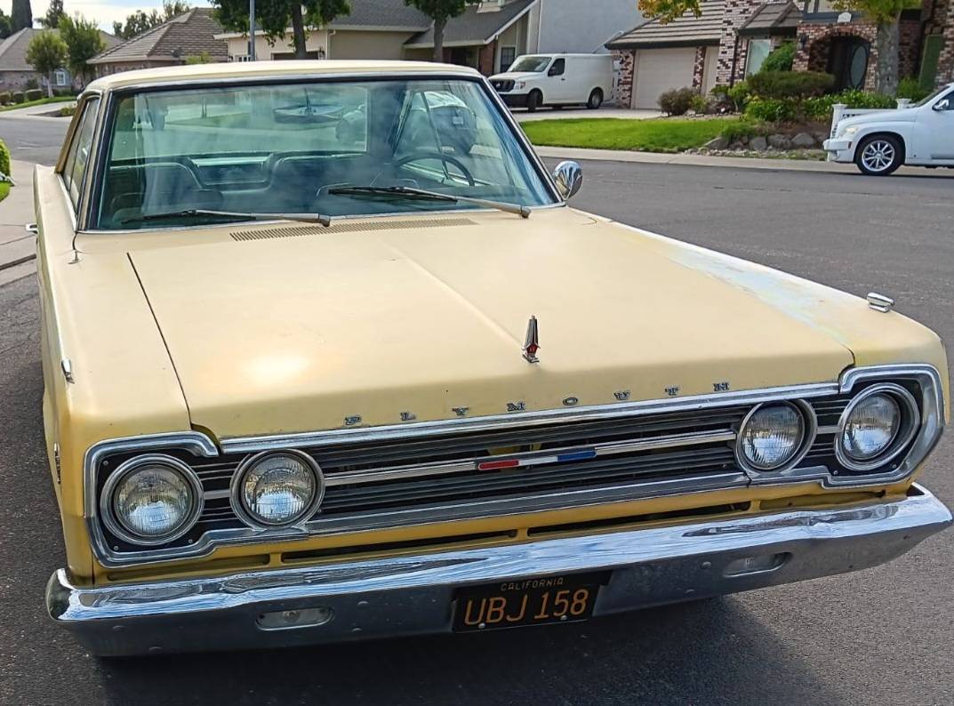 Plymouth-Satellite-1967-5