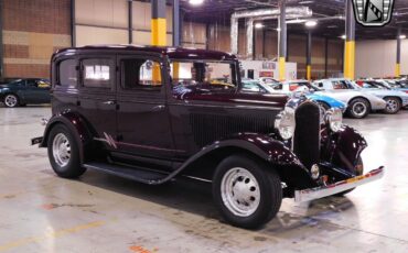 Plymouth-Sedan-1932-5