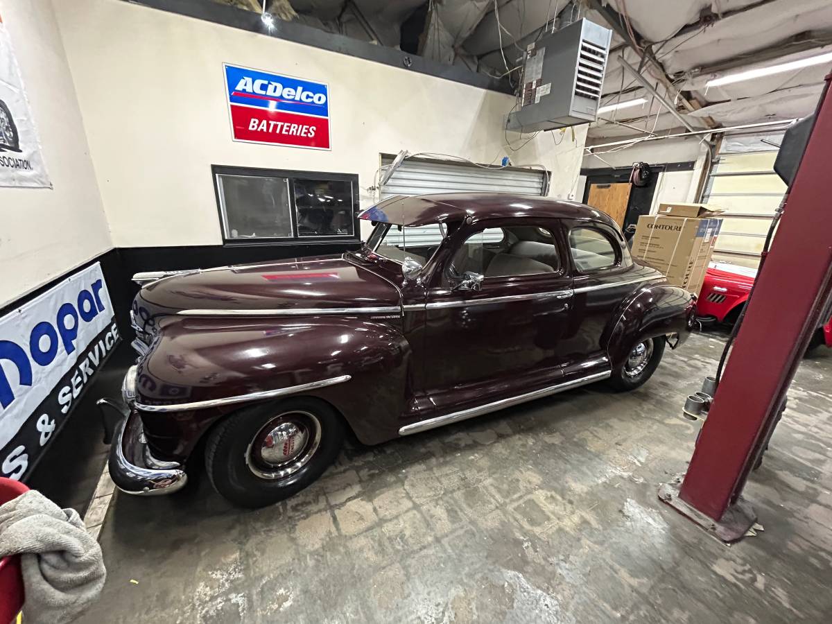 Plymouth-Special-deluxe-1948-1