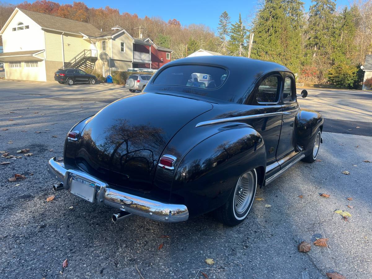 Plymouth-Special-deluxe-1948-11