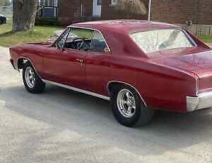 Pontiac-Beaumont-Coupe-1967-2